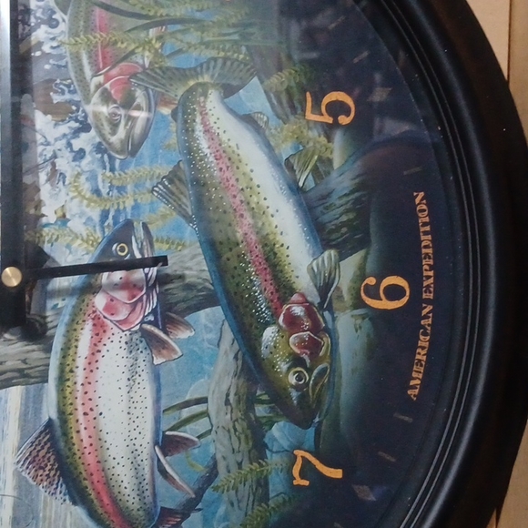 Wildlife wall clock 16" Diameter - Picture 4 of 7
